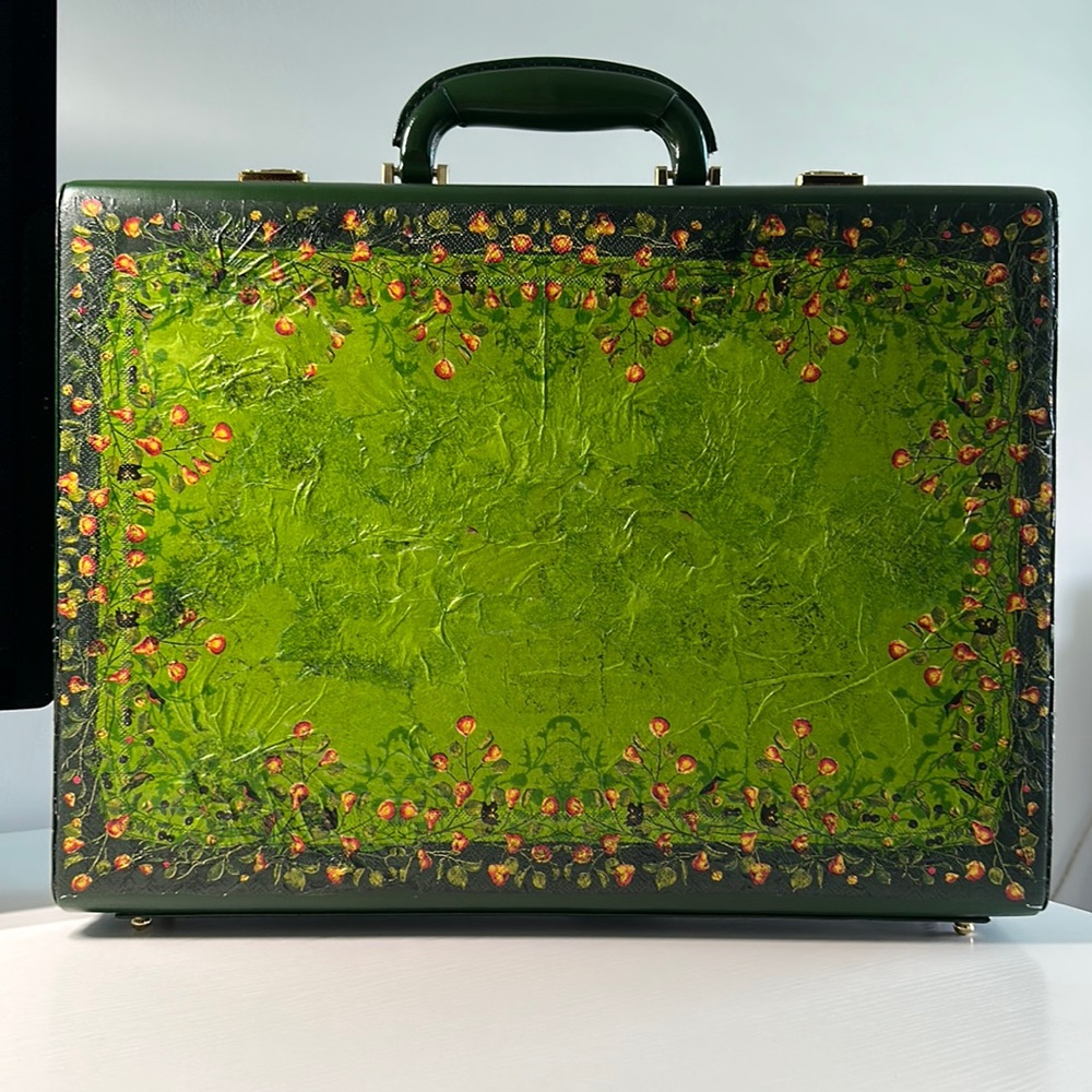 Premium Attaché / Briefcase - Picture 2 of 14